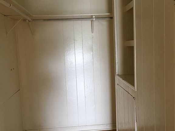Walk in closet
