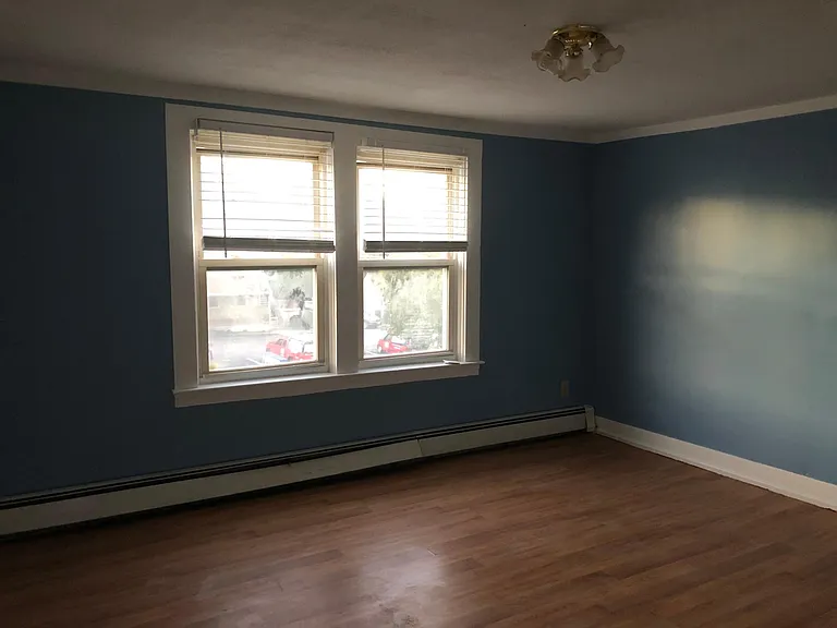 569 Winthrop St #3 — Photo 9