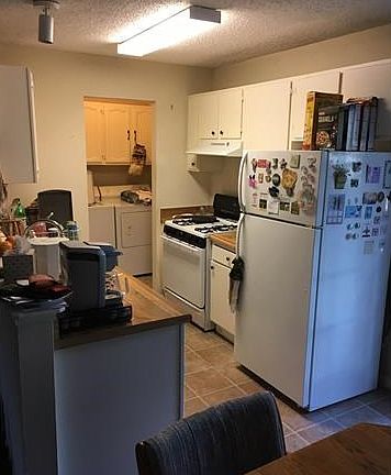4th image of 303 Ameswood Dr
