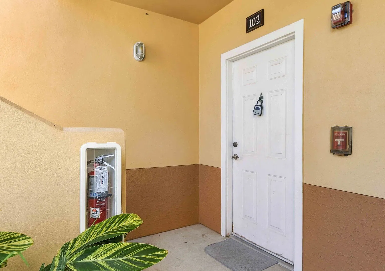 1015 Villagio Cir — Photo 3