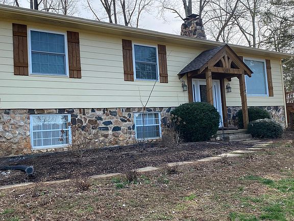 5th image of 303 Tracy Dr