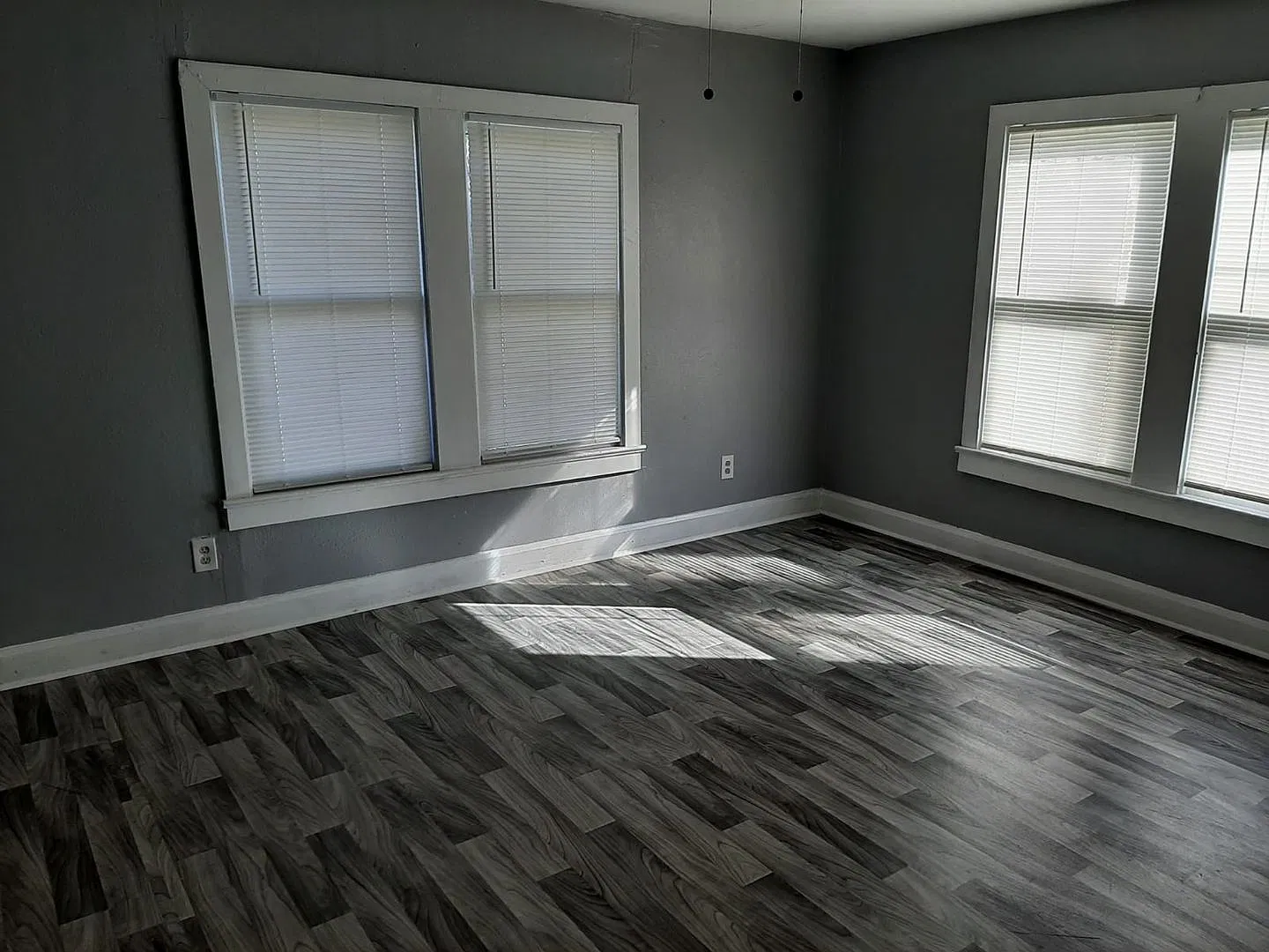 345 S 9th St — Photo 2