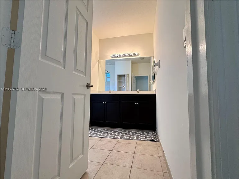 11424 SW 252nd St — Photo 39