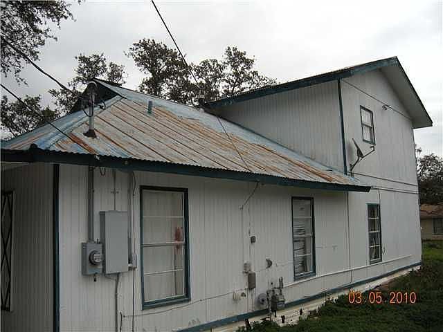 1st image of 265 Bedell St