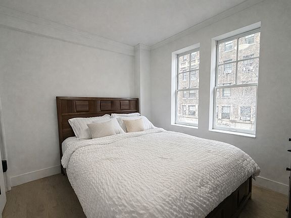 3rd image of 166 W 75th St APT 302