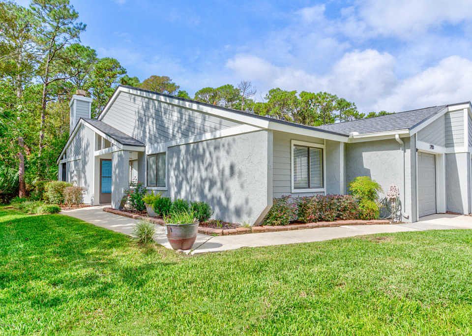 1st image of 2910 Sea Hawk Dr