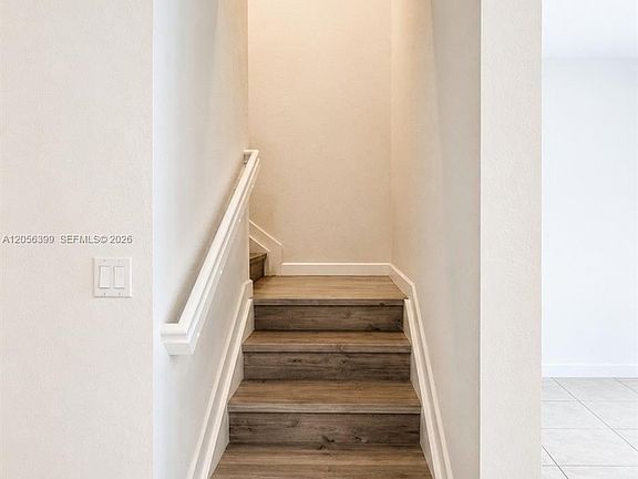 5th image of 2637 SE 12th St