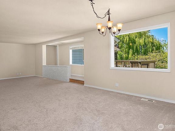 5th image of 16627 36th Avenue W