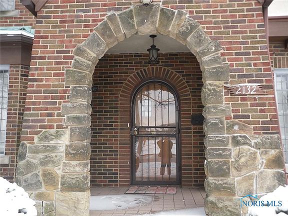 3rd image of 2132 Parkside Blvd