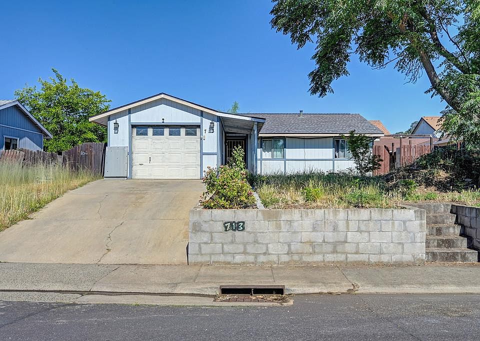 1st image of 713 Sutter Ln