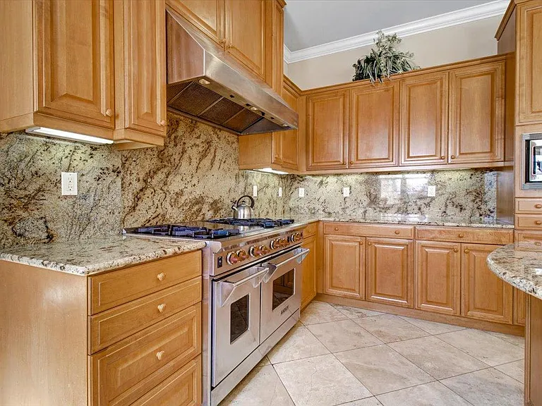 1852 Saddle Park Pl — Photo 24