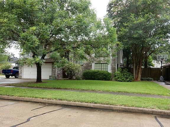 2nd image of 1818 Asbury Ln