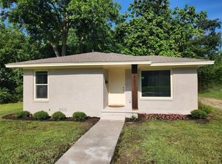 907 S Dixon St, Gainesville, TX 76240