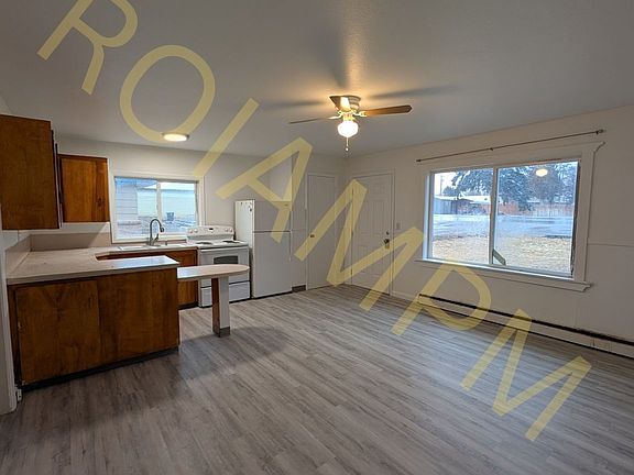 5th image of 123 E Main St #123