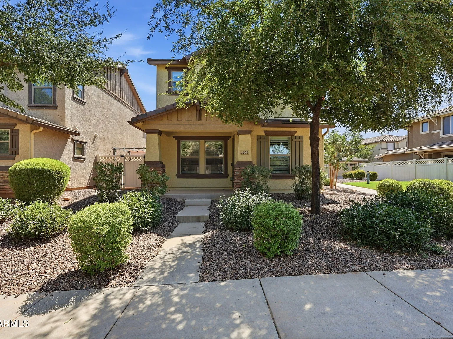 3 bed, 2.5 bath, 1817 sqft, $2,500 — Photo 1