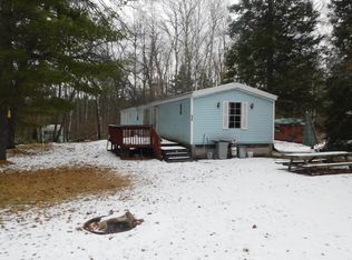 975 Aeronca St, Luzerne, MI 48636