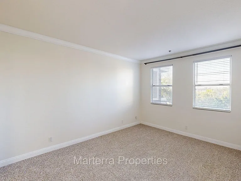 20331 Bluffside Cir #221 — Photo 11