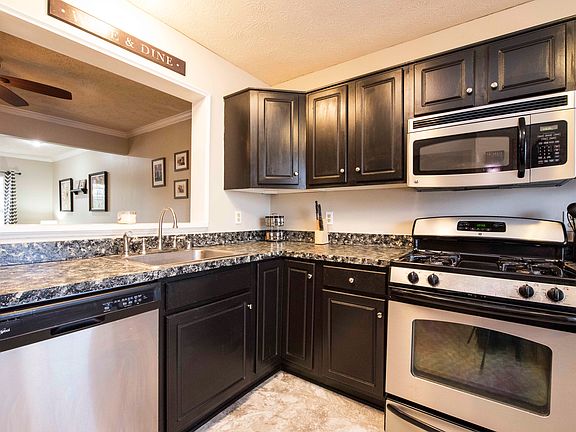 3rd image of 1507 Pinnacle Dr