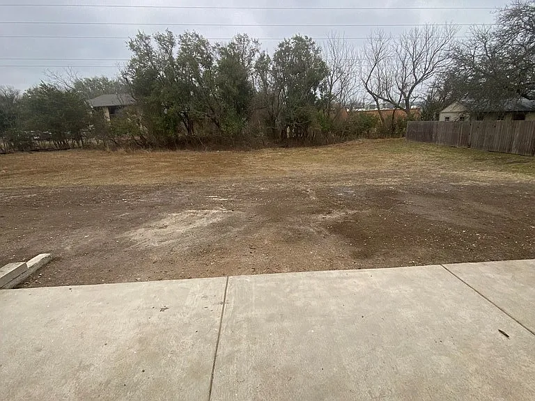 518 Peterson Dr — Photo 13