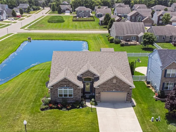 5010 Dayflower Dr, Tipp City, OH 45371