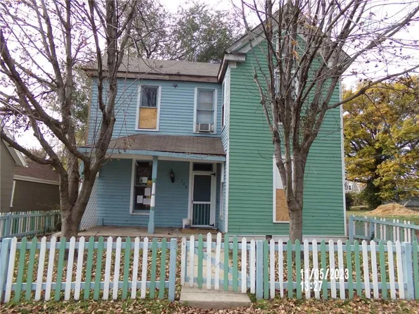 308 N 16th St, Lexington, MO 64067