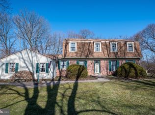 7 Limekiln Dr, Malvern, PA 19355