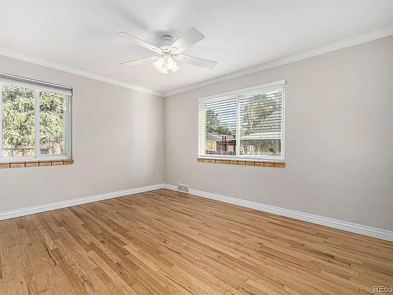 1150 S Jackson St — Photo 20