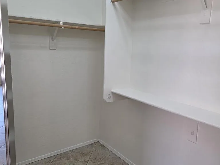 1828 E Beverly Rd — Photo 26