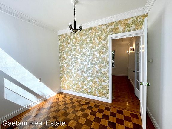 5th image of 857 Valencia St APT 3
