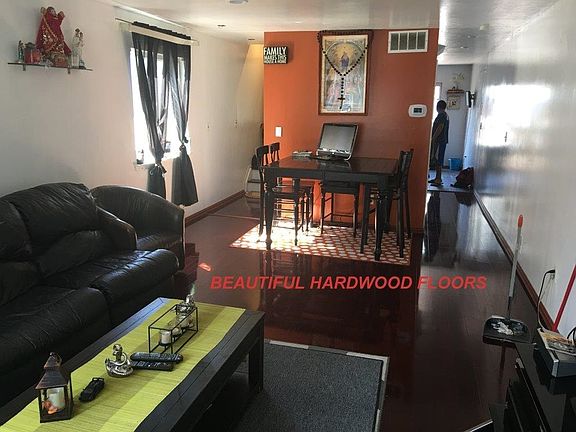 3rd image of 20 Scenic Ln