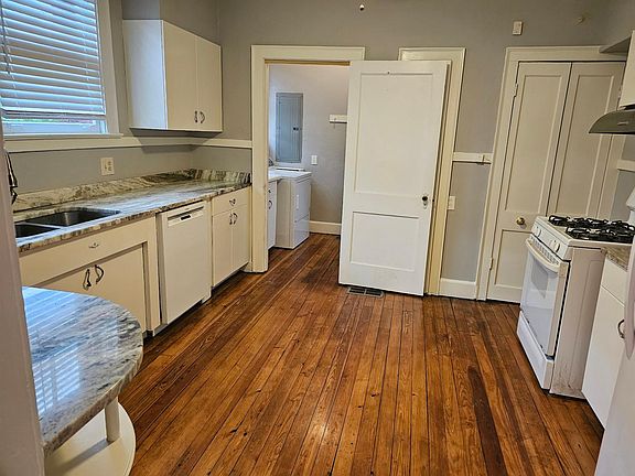 2nd image of 866 N McLean Blvd #101