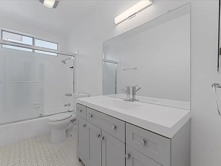 11661 Erwin St #8 — Photo 8