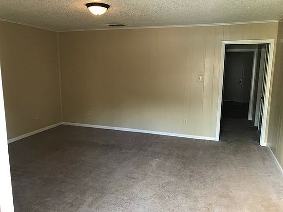 3rd image of 430 Tammy Lynn Dr #B