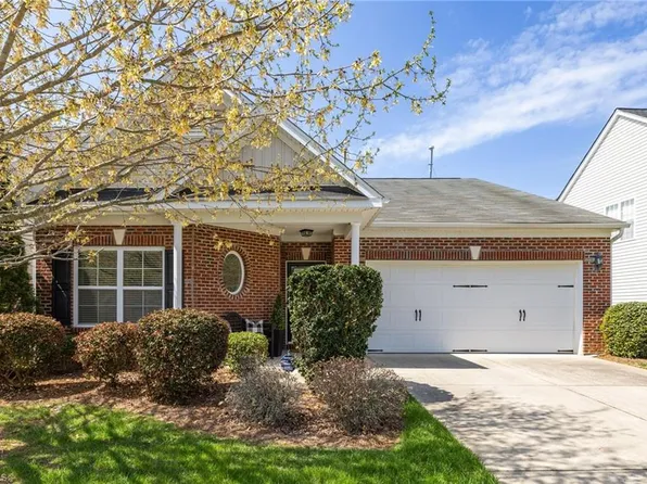 5905 Laurel Creek Ct, Greensboro, NC 27405