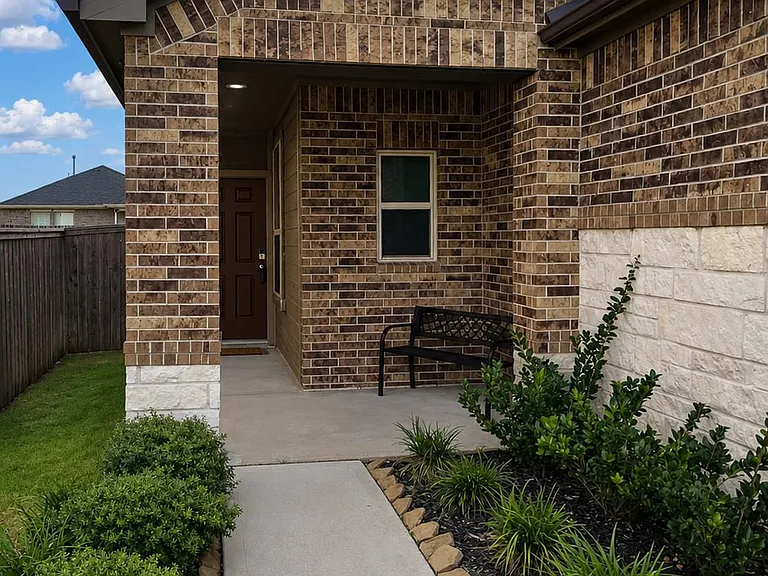 16306 Fontana Ct — Photo 32