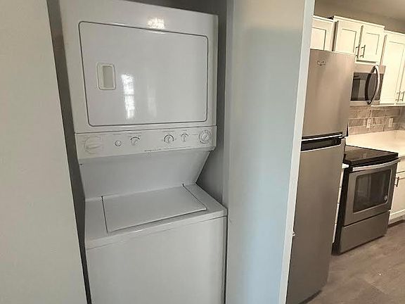 5th image of 3419 SW 39th Blvd #1C