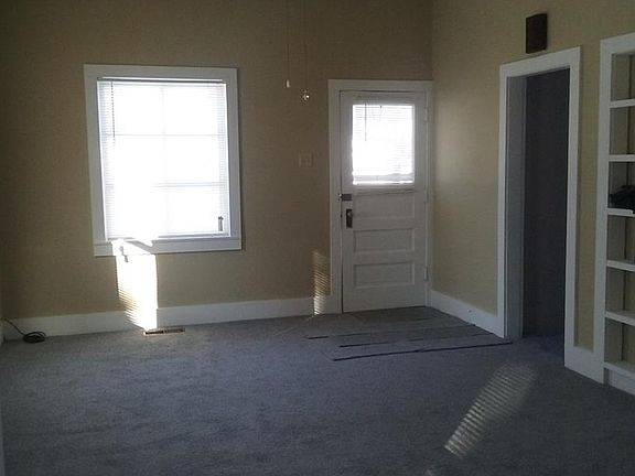 5th image of 120 Lincoln Ave