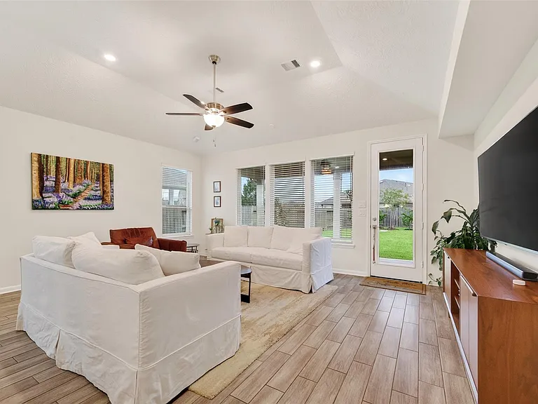 15607 Barton Orchard Ln — Photo 8