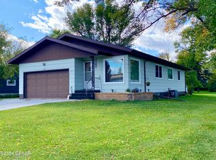 1124 8th St, Langdon, ND 58249