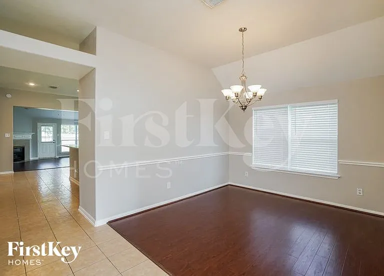 3310 Rainport Dr — Photo 5
