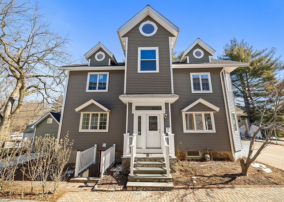 1st image of 39 Spring St