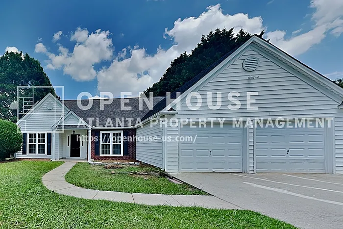 111 Meadowview Ln — Photo 1