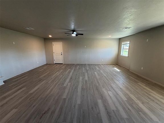 4th image of 22565 Gaddy Rd