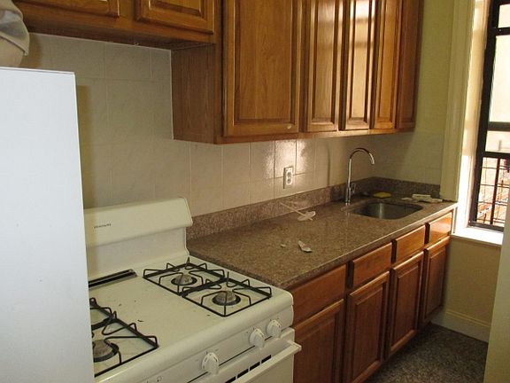 2nd image of 666 W 162nd St APT 1A