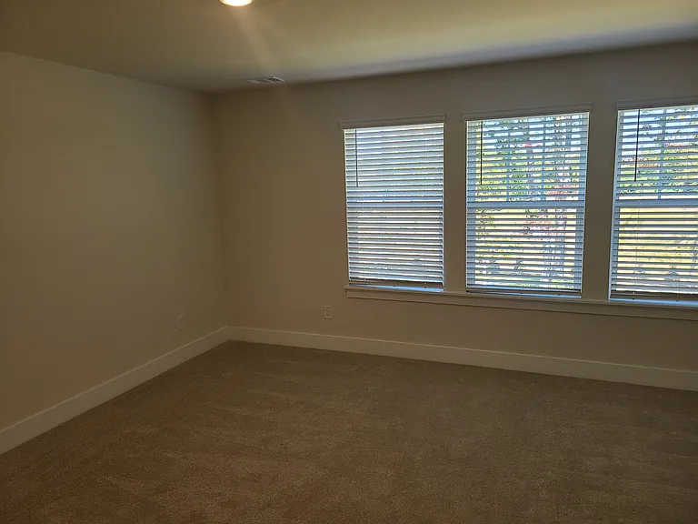546 W Norvell Ct — Photo 9