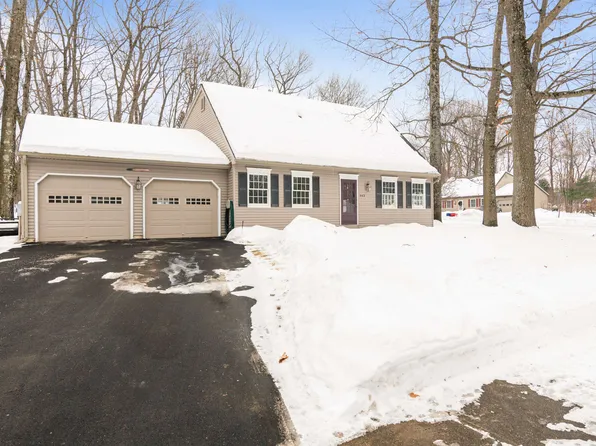 643 Oak Circle, Colchester, VT 05446