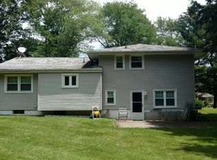 849 Mountain Rd, West Hartford, CT 06117