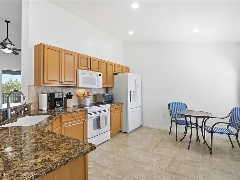 11029 Mill Creek Way #405 — Photo 6