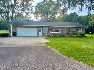 56930 Franklin Dr, Three Rivers, MI 49093