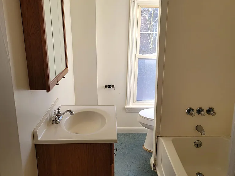 652 Coleman Ave — Photo 4